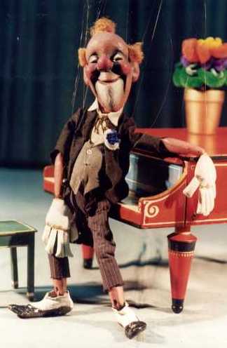 Gustav am Klavier Gustav am Klavier